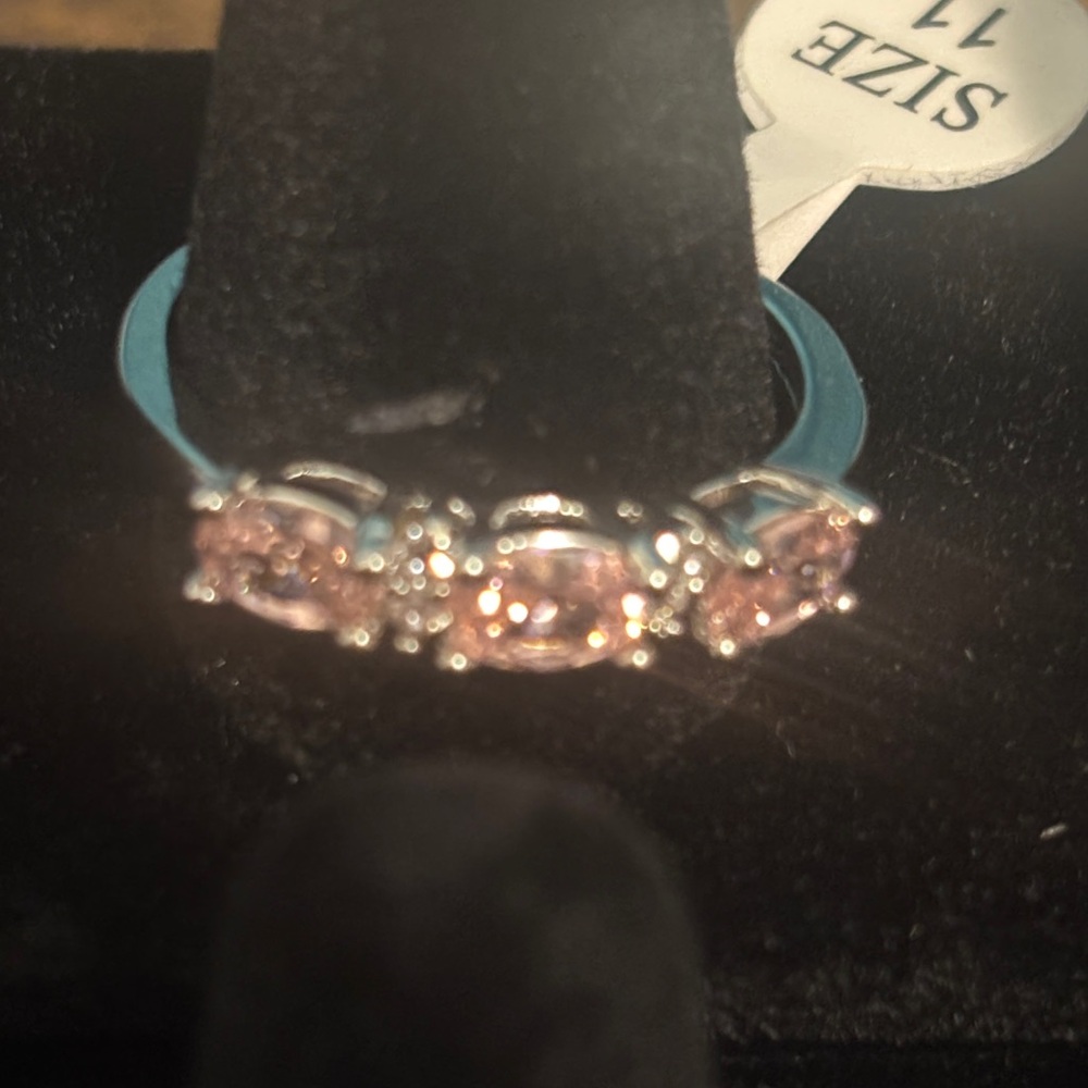 Elegant Silver and Pink Stone Ring - Picture 5 of 5